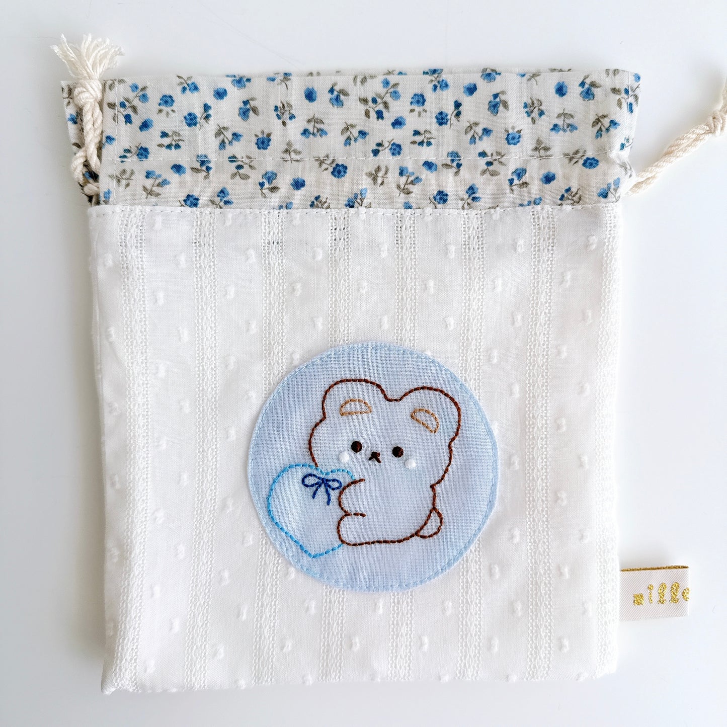 切り替え巾着刺繍ポーチ